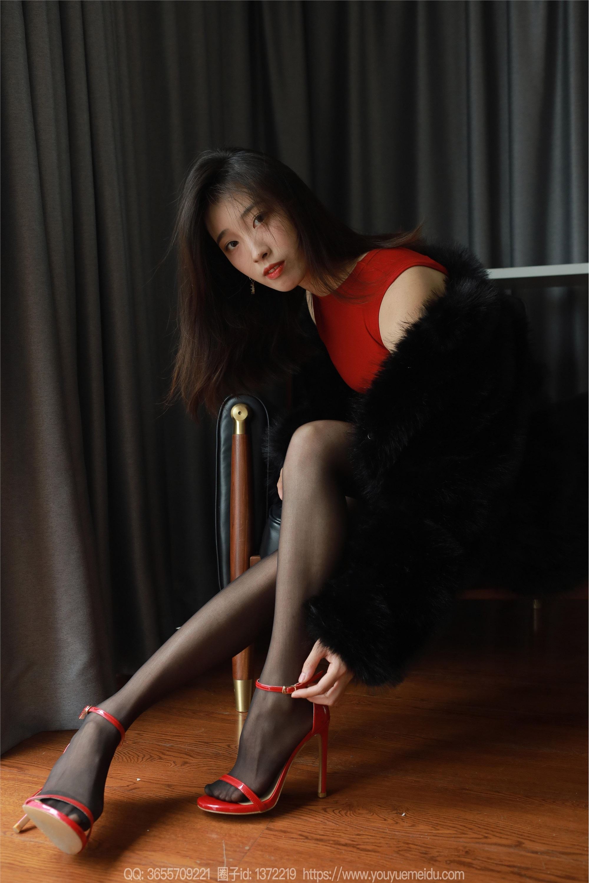 IESS异思趣向  2024.01.25 丝享家 1647 小九《红色包臀裙（上）》